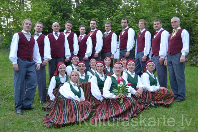 Novada svētkos pēc koncerta, 2011.g.